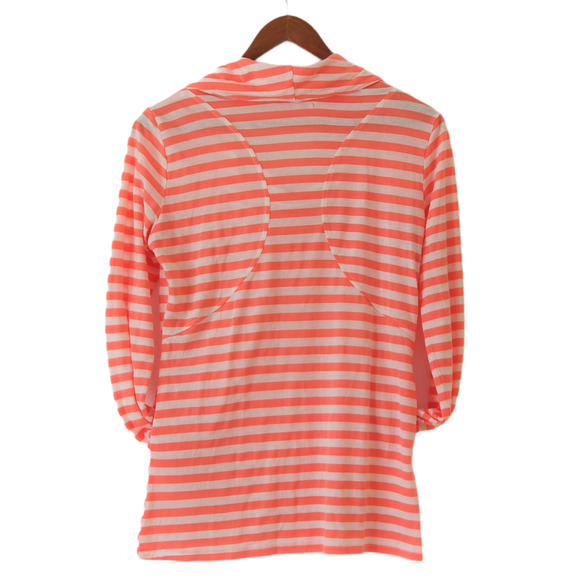 a dip of Darling Salmon Jacket Zipper detail - Size M - Picture 5 of 6